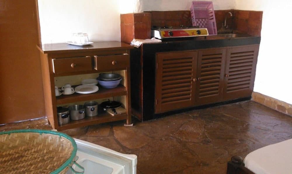 Diani Banda Cottages