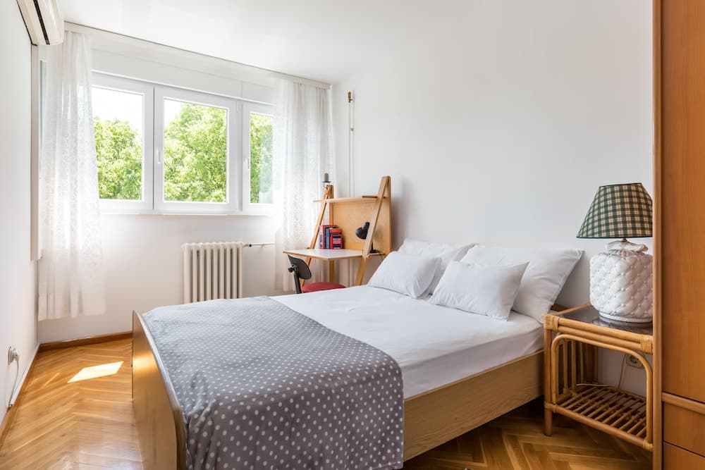 Spacious & Clean Condo near Beach