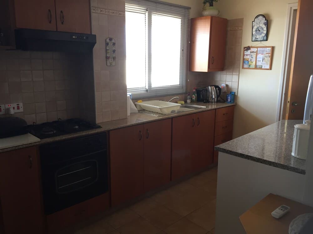 2 Bed Flat - Sleeps 4 - Pool - Parking - Wifi