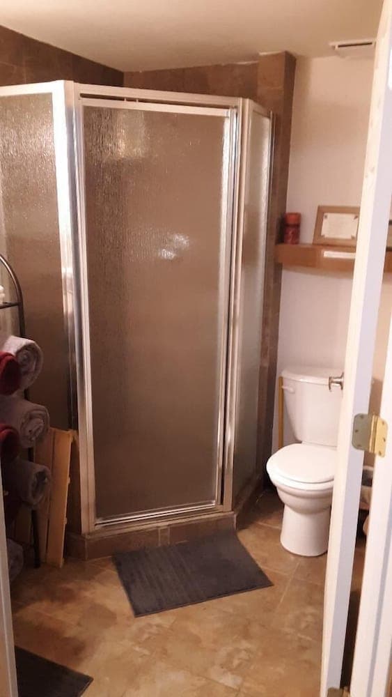 Winterfell - No Hidden Fee; Dog OK; King Bed