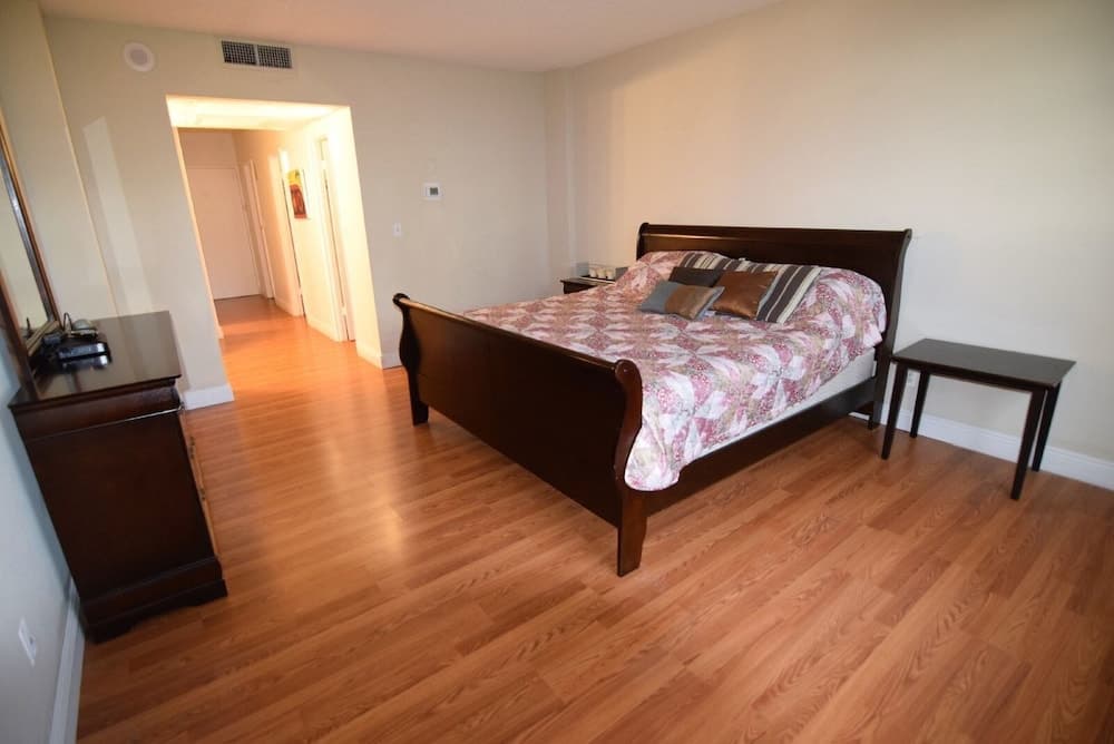 Spectacular 2 Bed 2 Baths Right Across The Beach