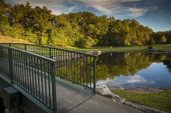 Nestled Inn Lodge 3 Bedroom Home by RedAwning