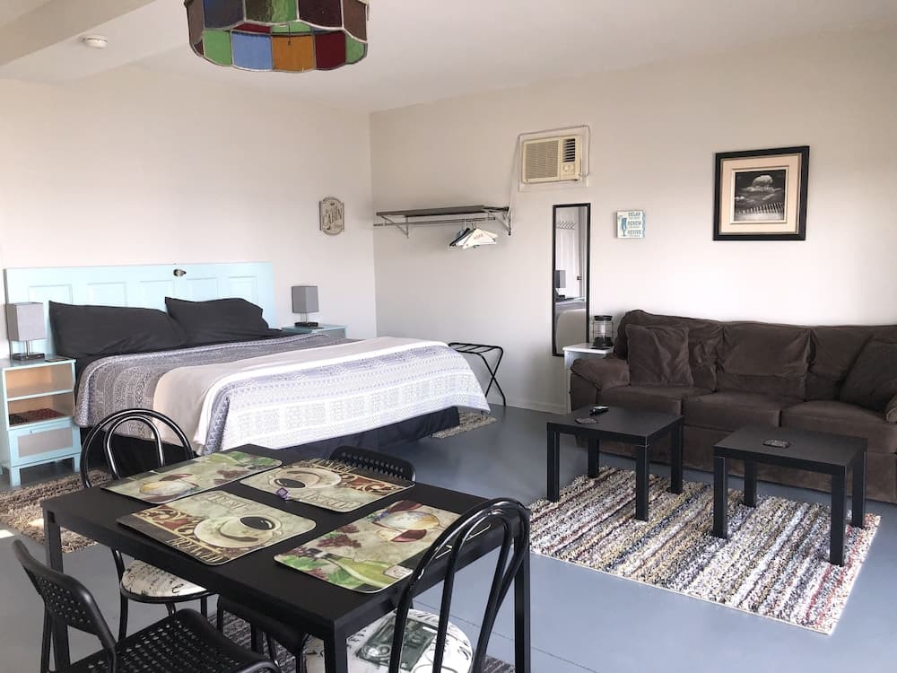 Seaway Slips Waterfront Cottages