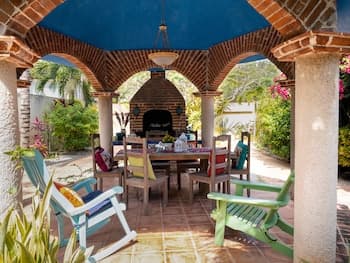 Deep Blue Condo 101 by Skyrun