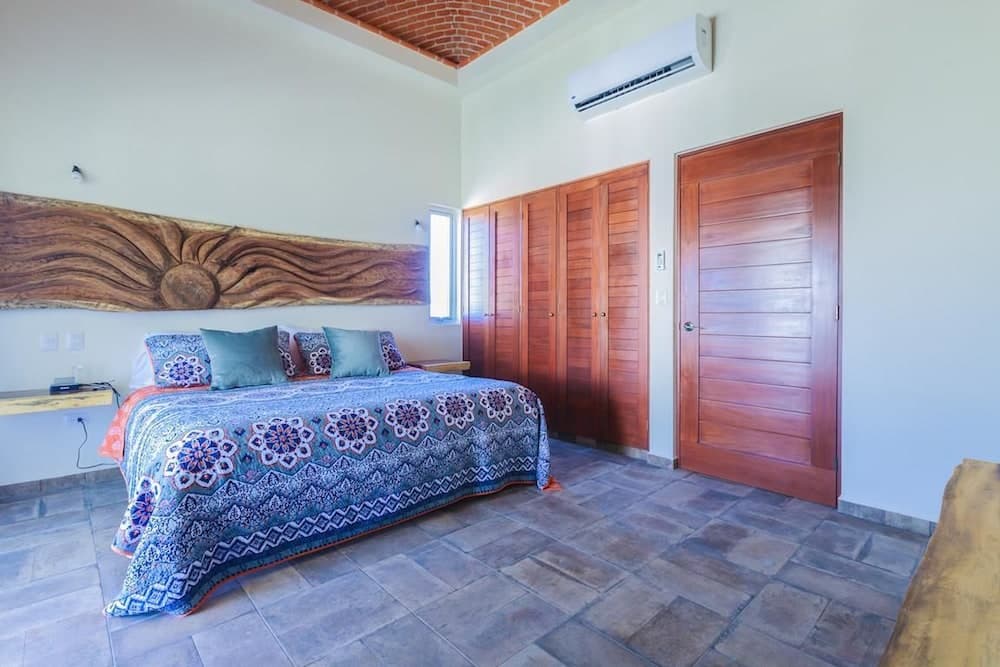 Casa de la Risa by Skyrun