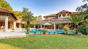 Christie's at 32 on Russell