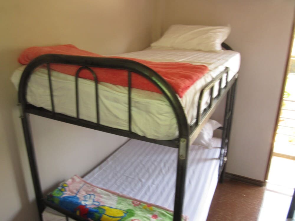 Lux Pillow Hostel Hpa An