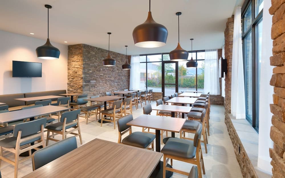 Hyatt Place Anchorage Midtown