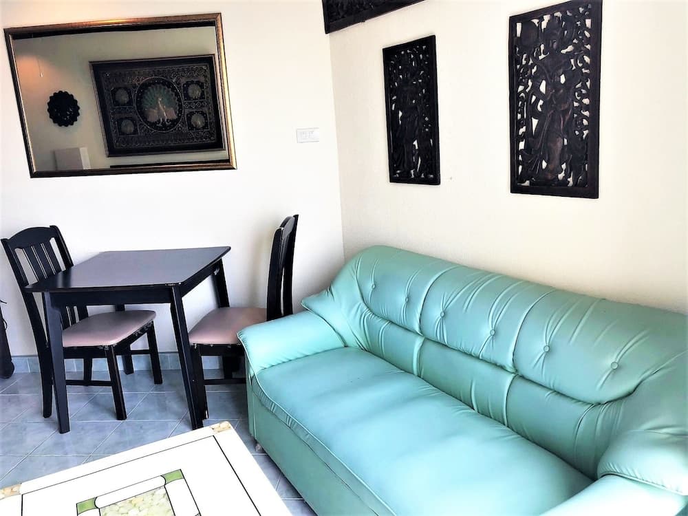 15th Floor Sea View Apartment - Sleeps 2