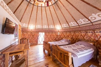 Altyn Bulak Lakeside Resort