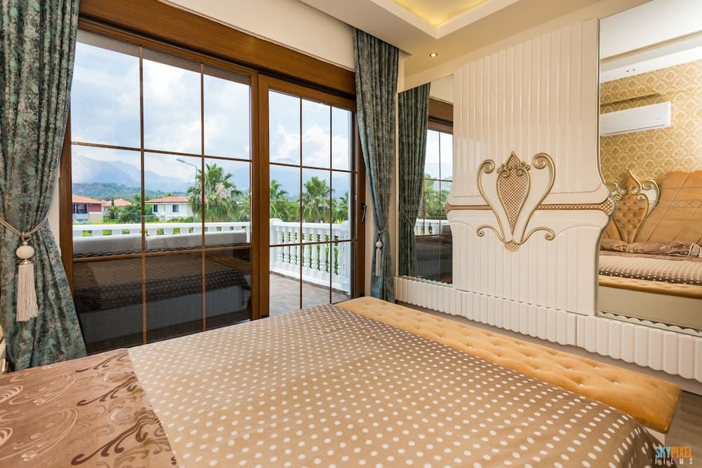 Villa Vista by Villatatilin