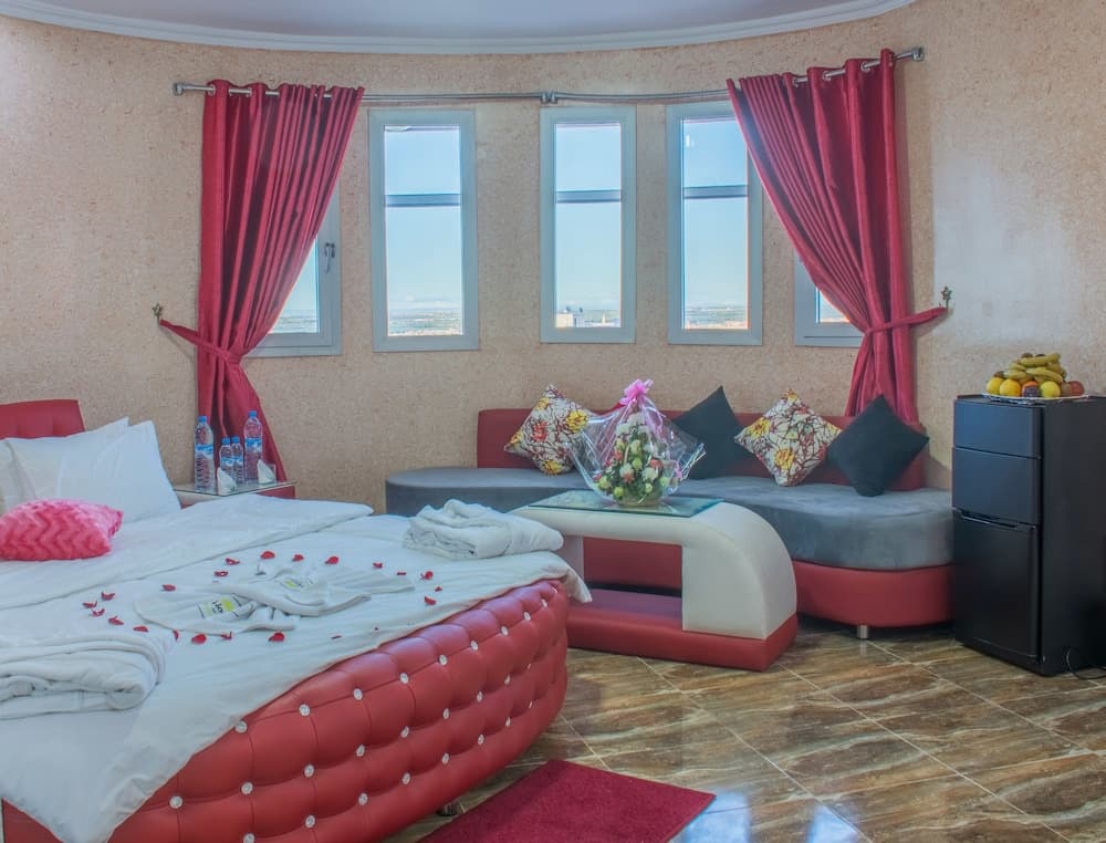 Hotel Hadaik Ain Asserdoune