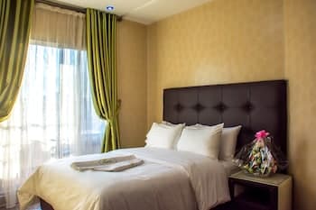 Hotel Hadaik Ain Asserdoune