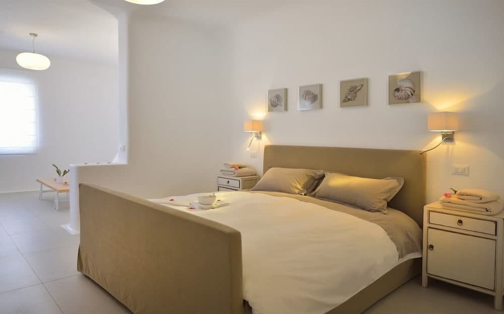 Luxurious 7 Bedroom Villa in Fokos Beach