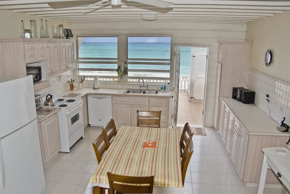 Beautiful Three Bedroom Beachfront Villa