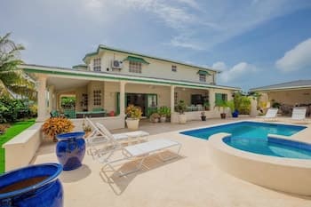 Beautiful Four-bedroom Villa With Breathtaking sea Views