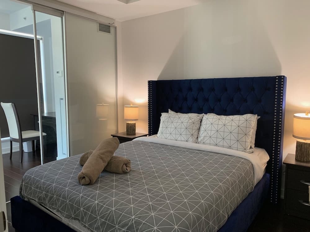 Sarkar Suites - Downtown Fashion Dist.