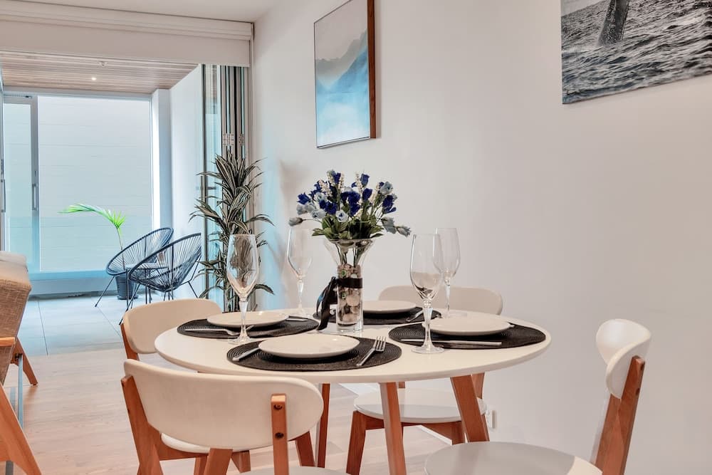 Spacious Mt Eden Apartment