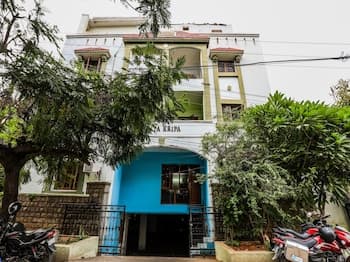 OYO 16135 Krupa Service Apartment