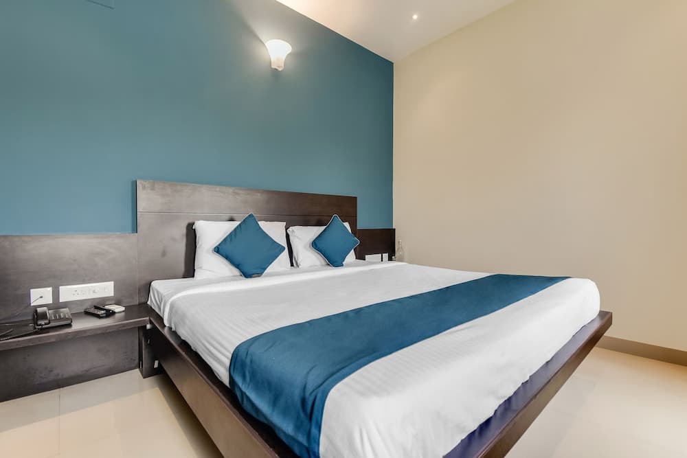 OYO Flagship 18452 Pritam Airport Inn