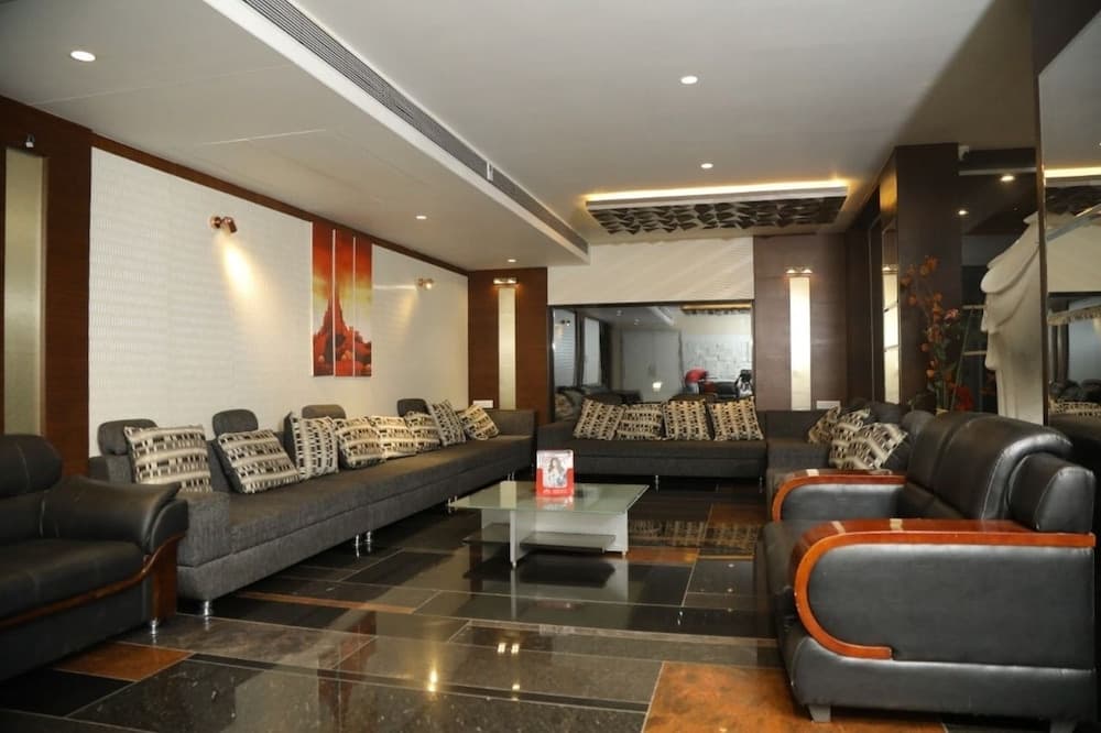 Four Season Recreation Hotel and Spa