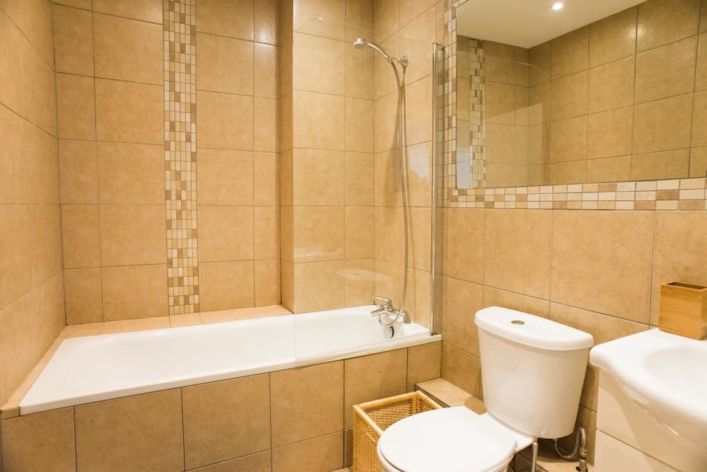 Baker Street Apartments by Allô Housing