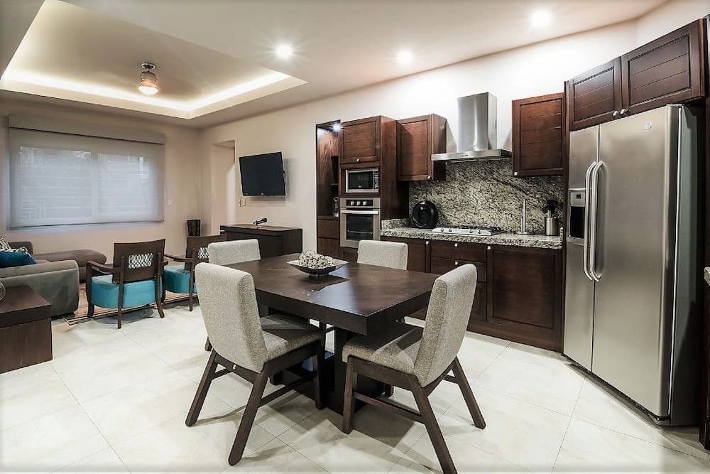 Condo V399-106 by MDR