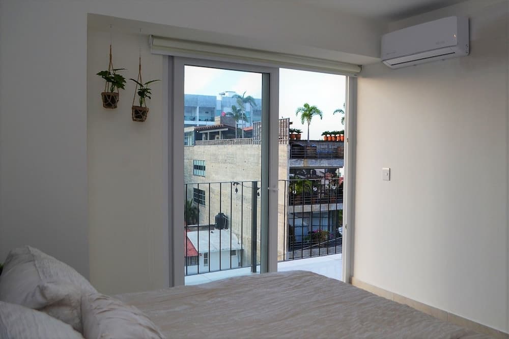 Condo Niza 266 by MDR