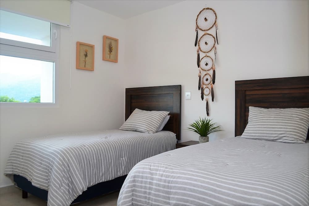 Condo Niza 266 by MDR