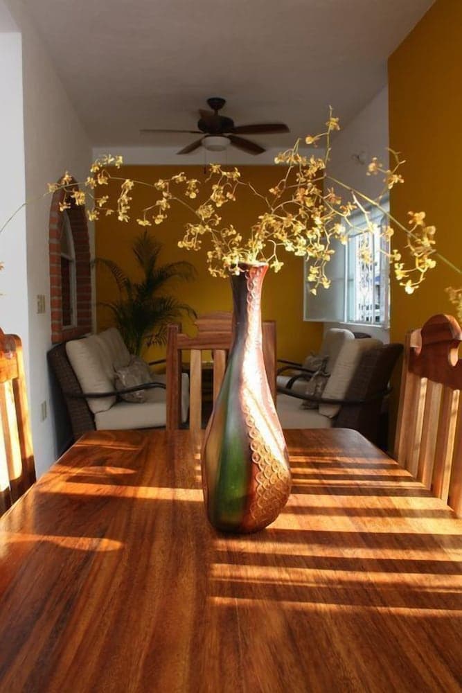 Casa Karina - Emiliano Zapata by MDR