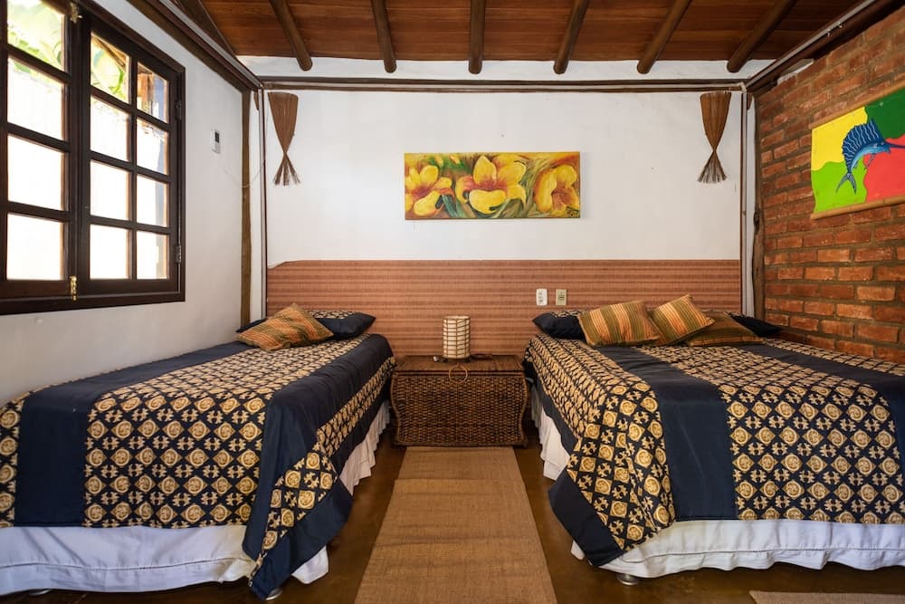 Em condomínio fechado com segurança: Vila do Outeiro