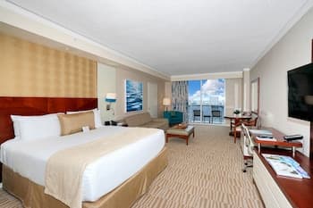 Tr Luxury Beach Resort by FMM