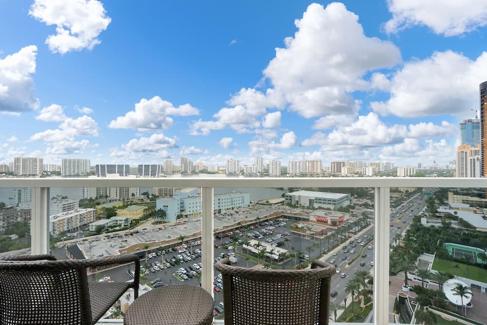 Tr Luxury Beach Resort by FMM