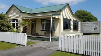 Kumara Historic Cottages - Hostel