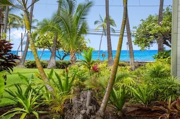 Oceanfront Remodeled Studio Condo