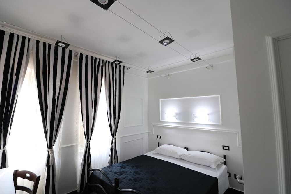 Palace Rome - Hostel