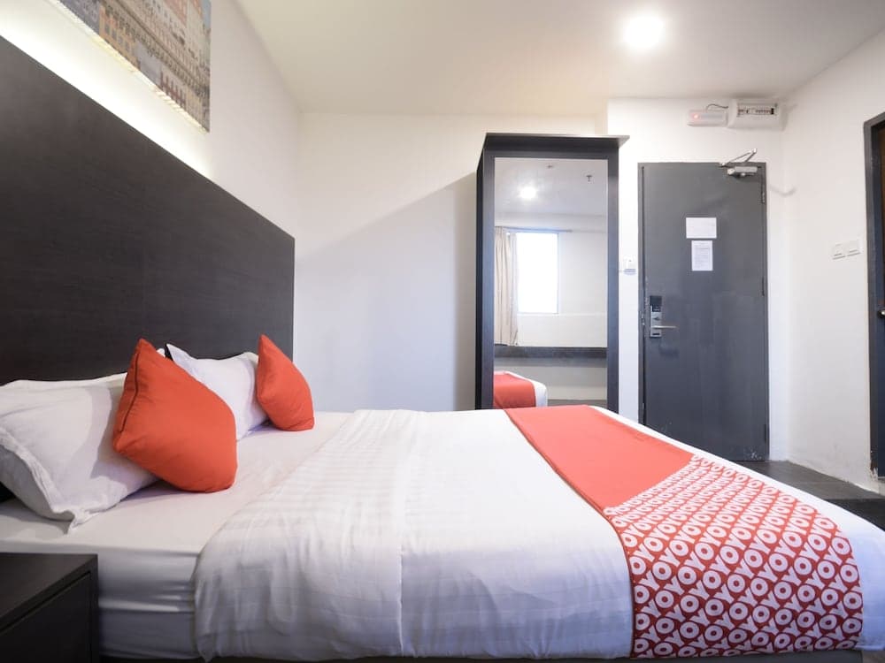 OYO 906 Happy 92 Hotel Lumut