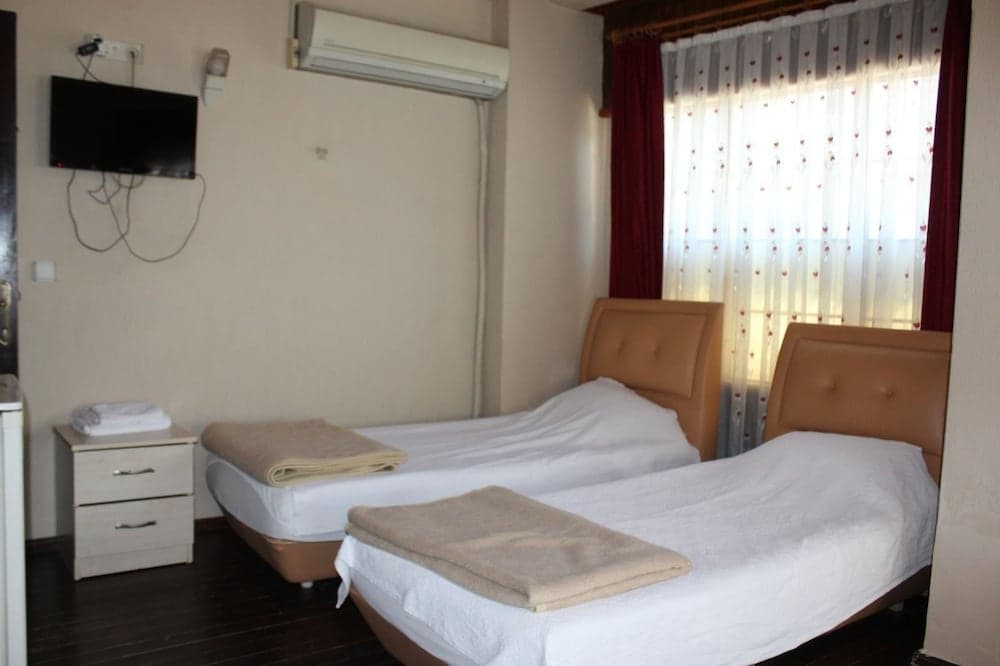 Urla Tarihi Han Otel