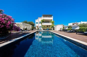 Villa Olive Garden Apartments