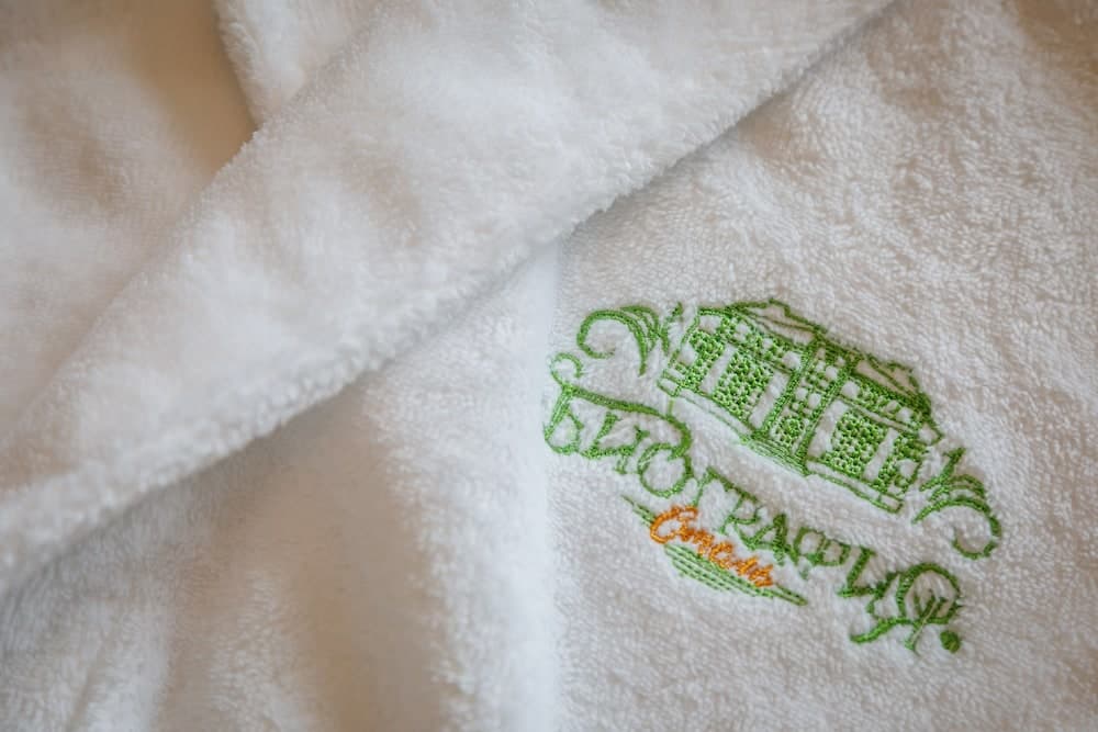 Mini-Hotel Biography