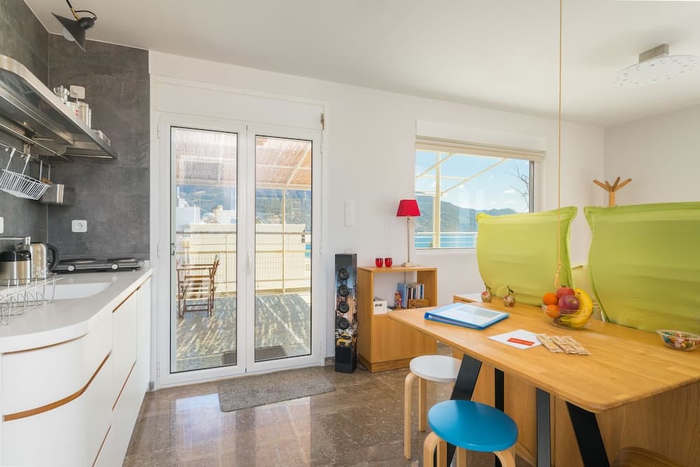 Seafront Penthouse LEO