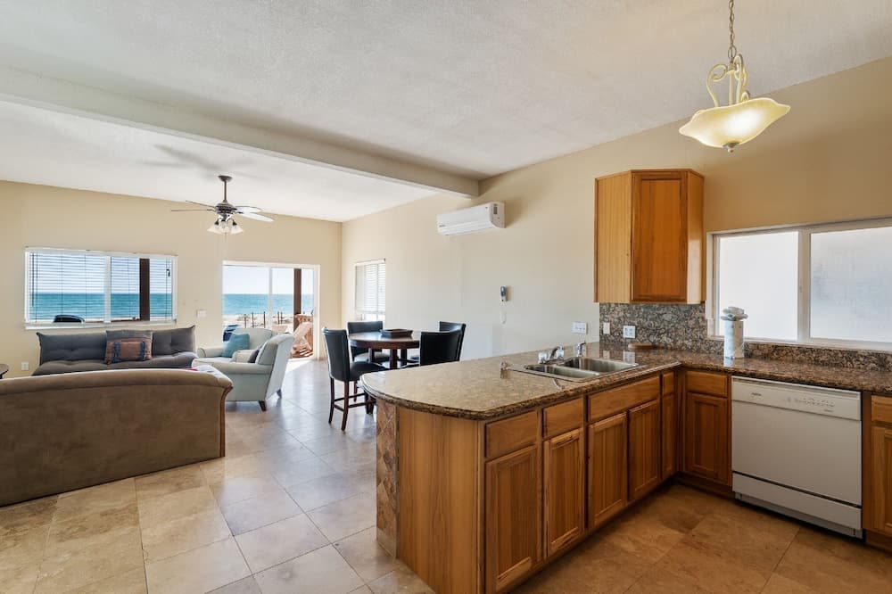 The Suites at Rocky Point 2