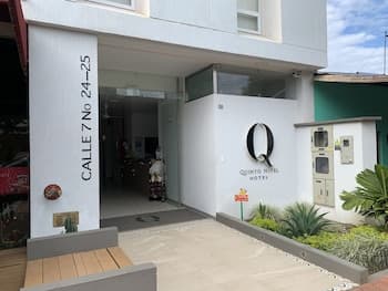 Hotel Quinto Nivel