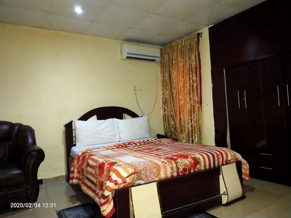 Rodze Hotel & Suites