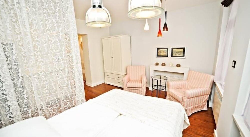 Grand Apartments - Aviator