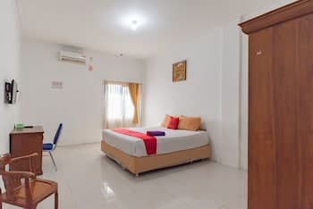 RedDoorz near Samarinda Square