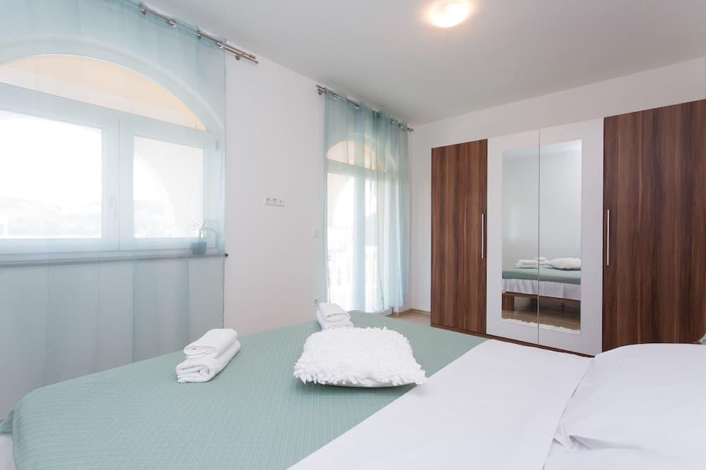 Apartments Tea & Nika