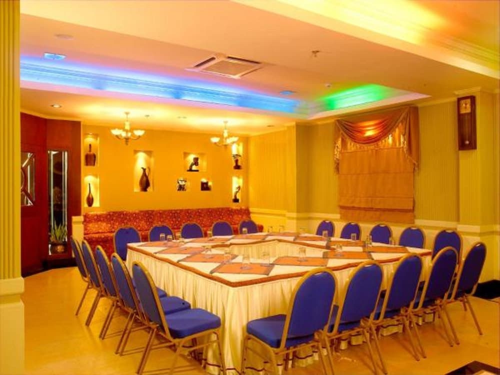 Madathil Regency Hotel