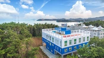 Yeongheungdo Tour Pension