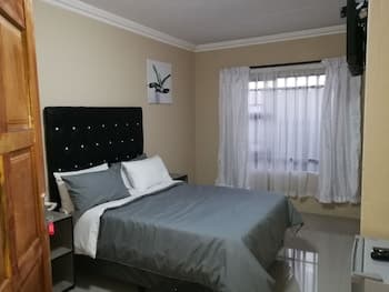 M n M Guest House in Polokwane Turfloop
